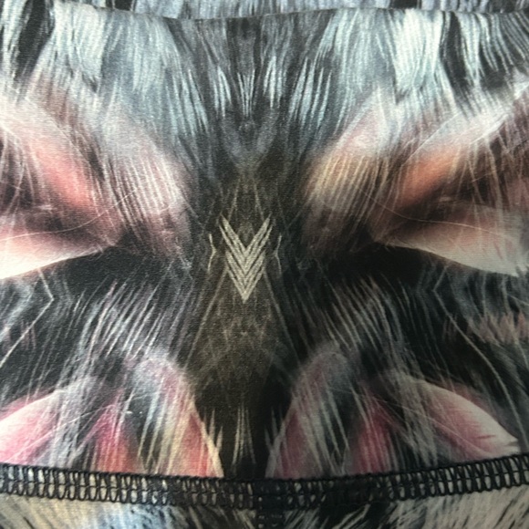 EVCR Evolution & Creation Feather Print Yoga Leggings Medium - Picture 9 of 10